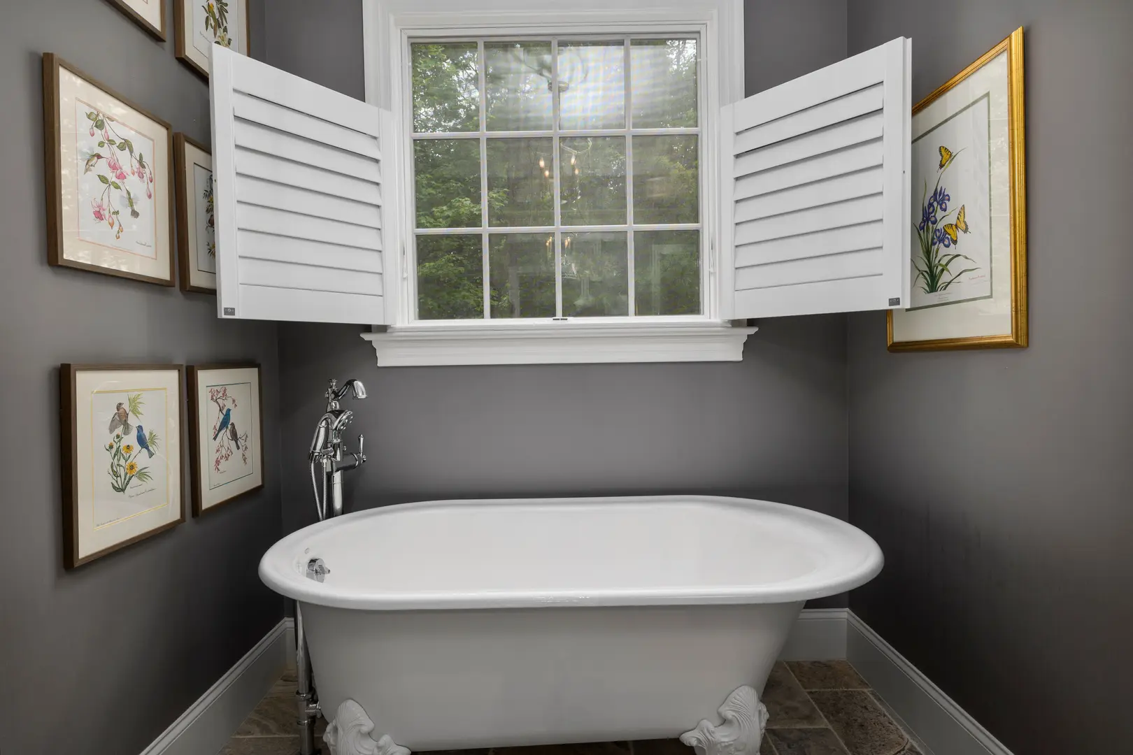 Best Paint for a High-Humidity Bathroom: What to Choose