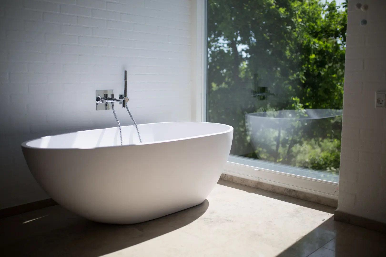 How To Choose The Right Bath Shape For Every Bathroom Style