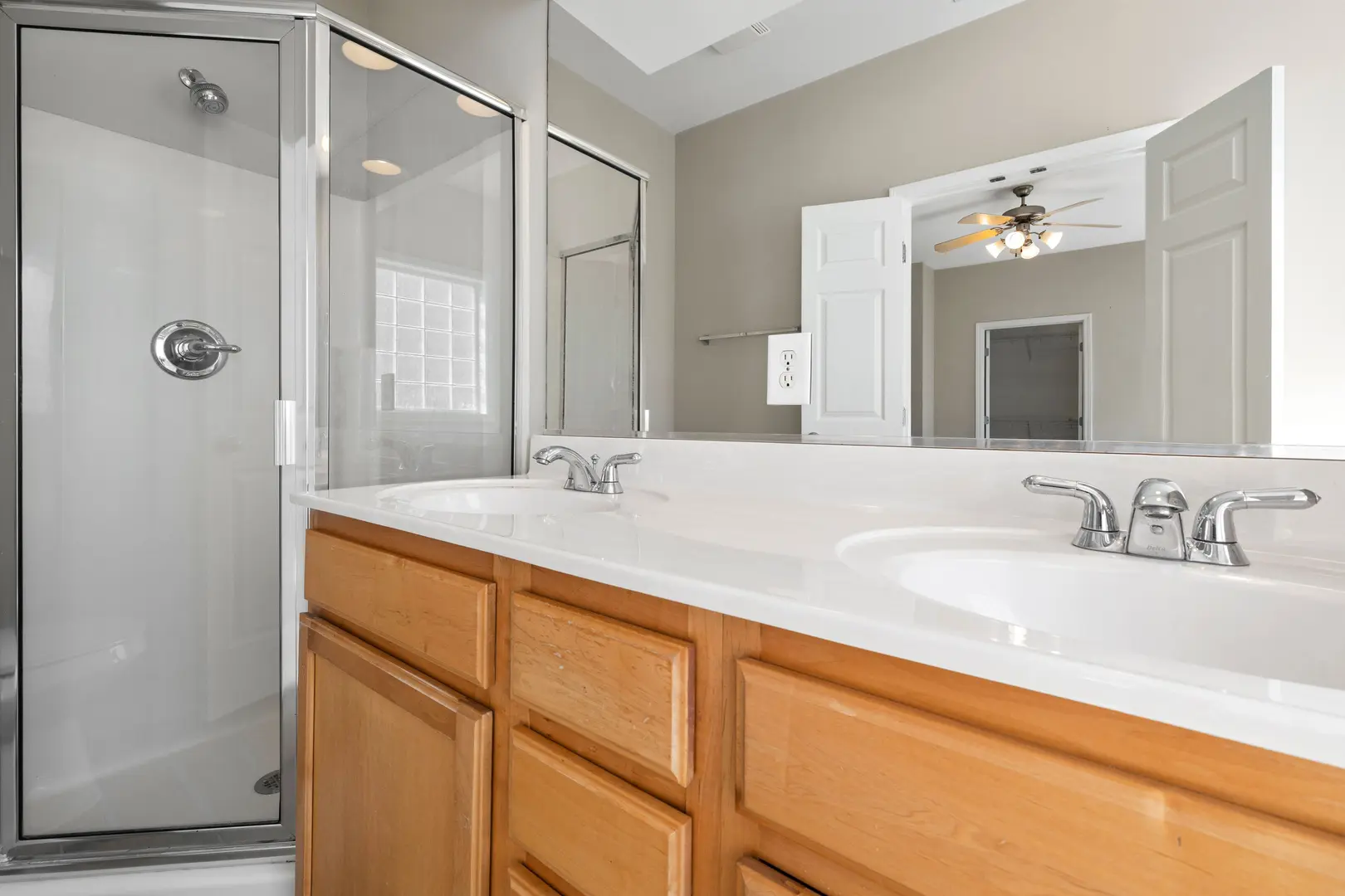 How to Clean a Bathroom Fan: A Complete Guide