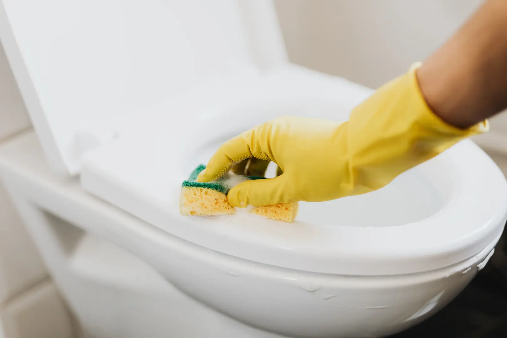 Effective Ways to Get Rid of Soap Scum in Your Bathroom