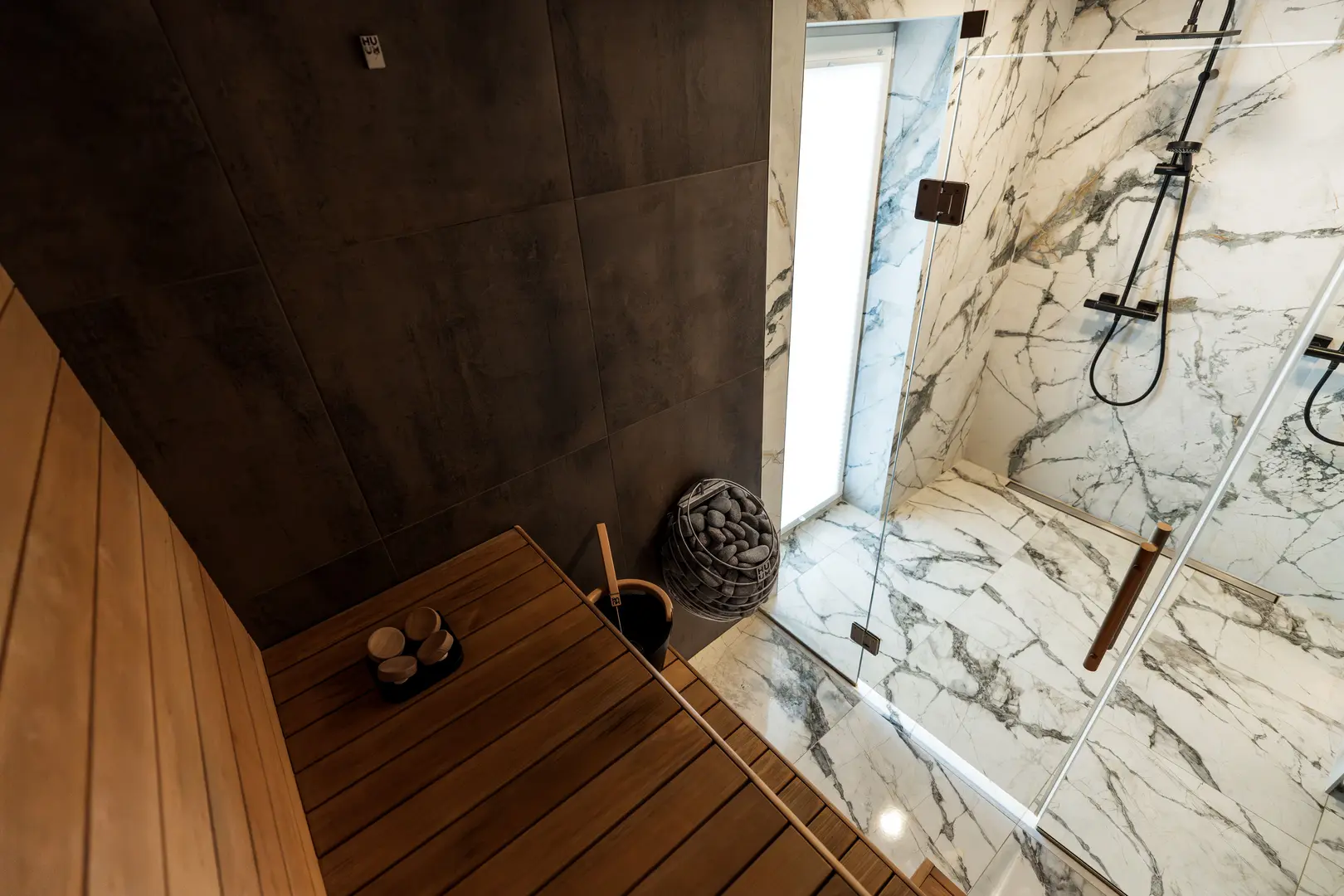 What Is a Steam Shower? Design Pros Explain Why It’s Worth It