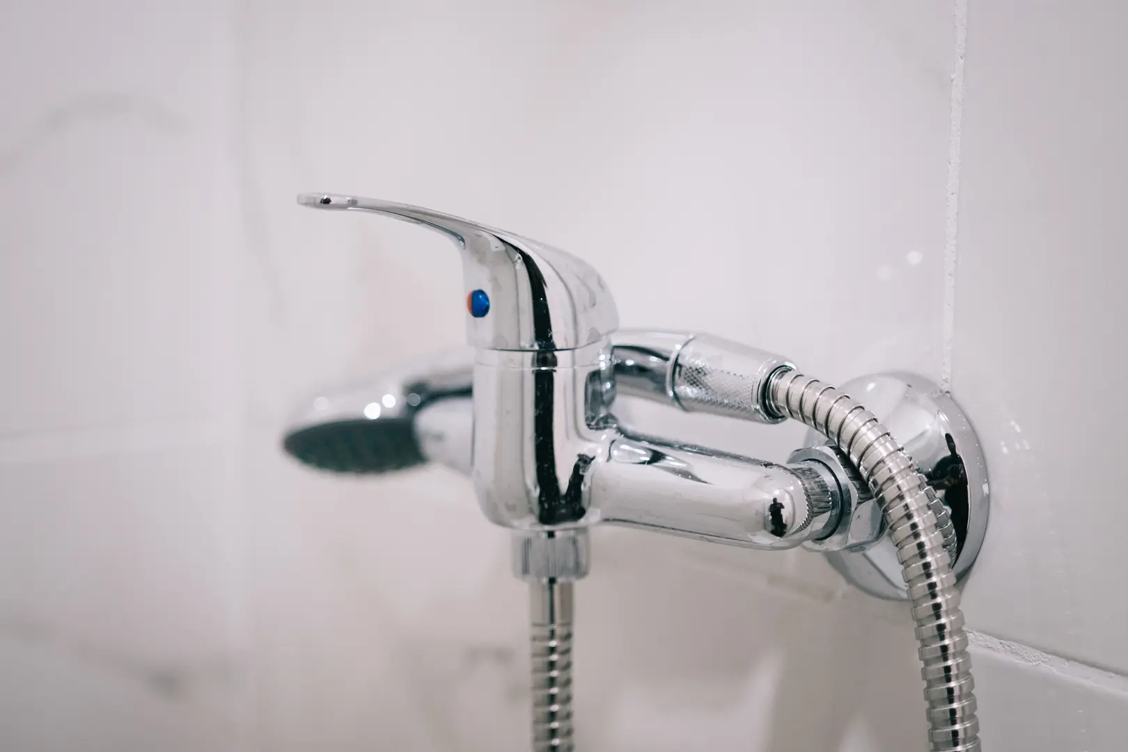 What Is a Thermostatic Shower? Safety, Operation, and Key Benefits